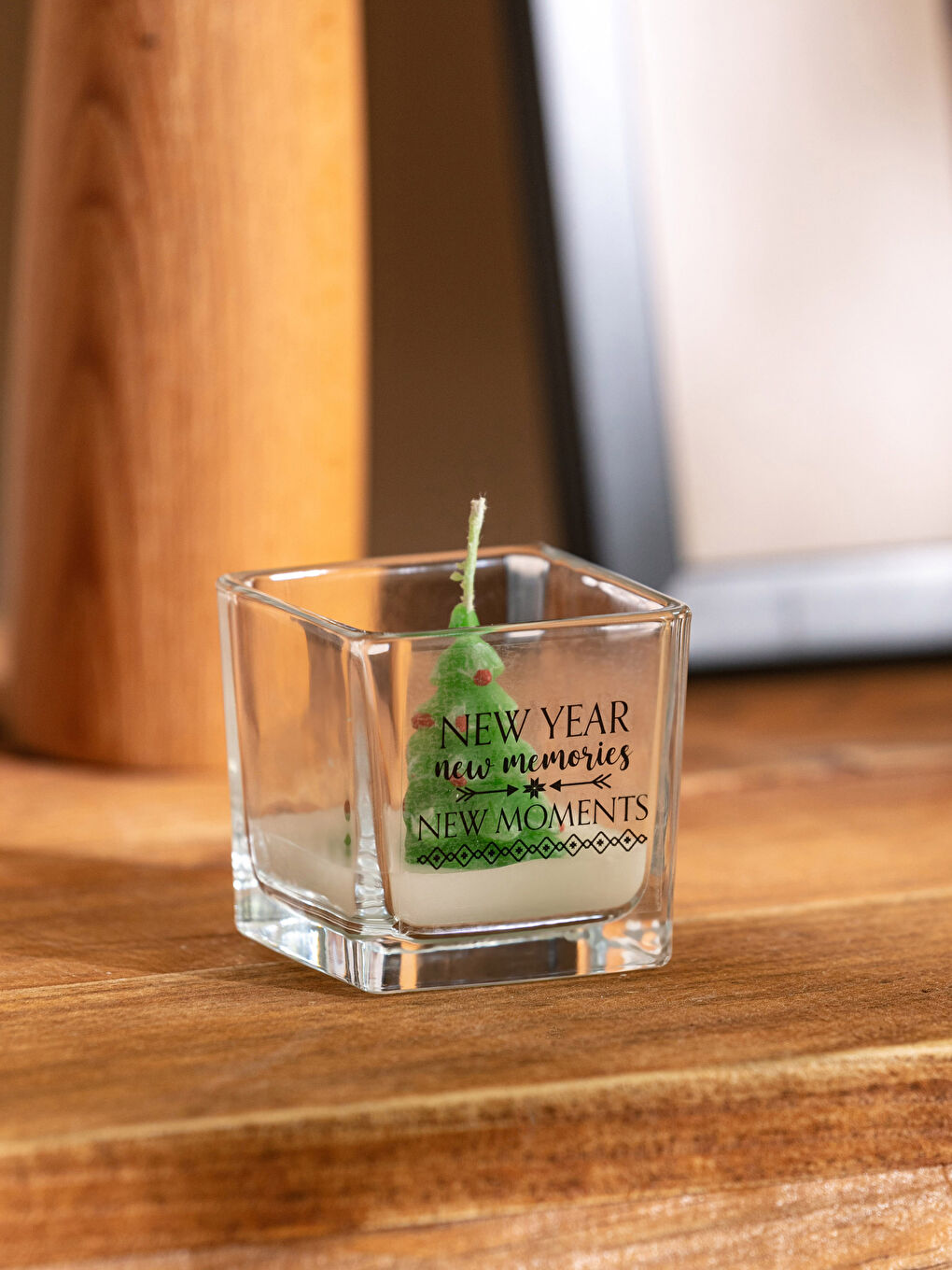 Siyah Yılbaşı Temalı Dekoratif Mum 5x5 cm-1