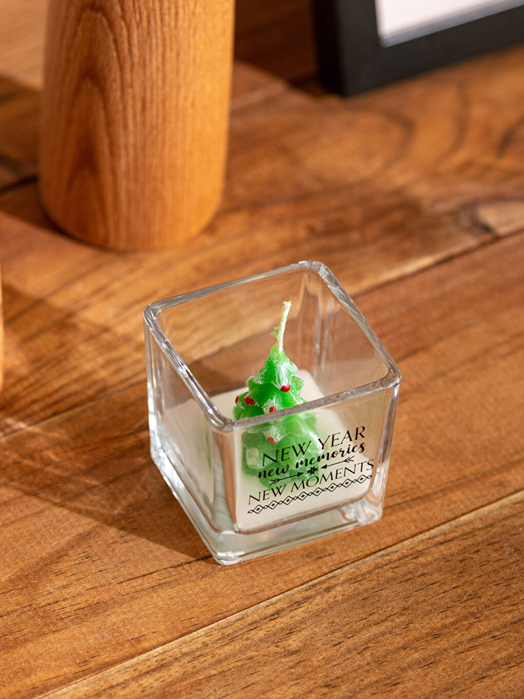 Siyah Yılbaşı Temalı Dekoratif Mum 5x5 cm-2