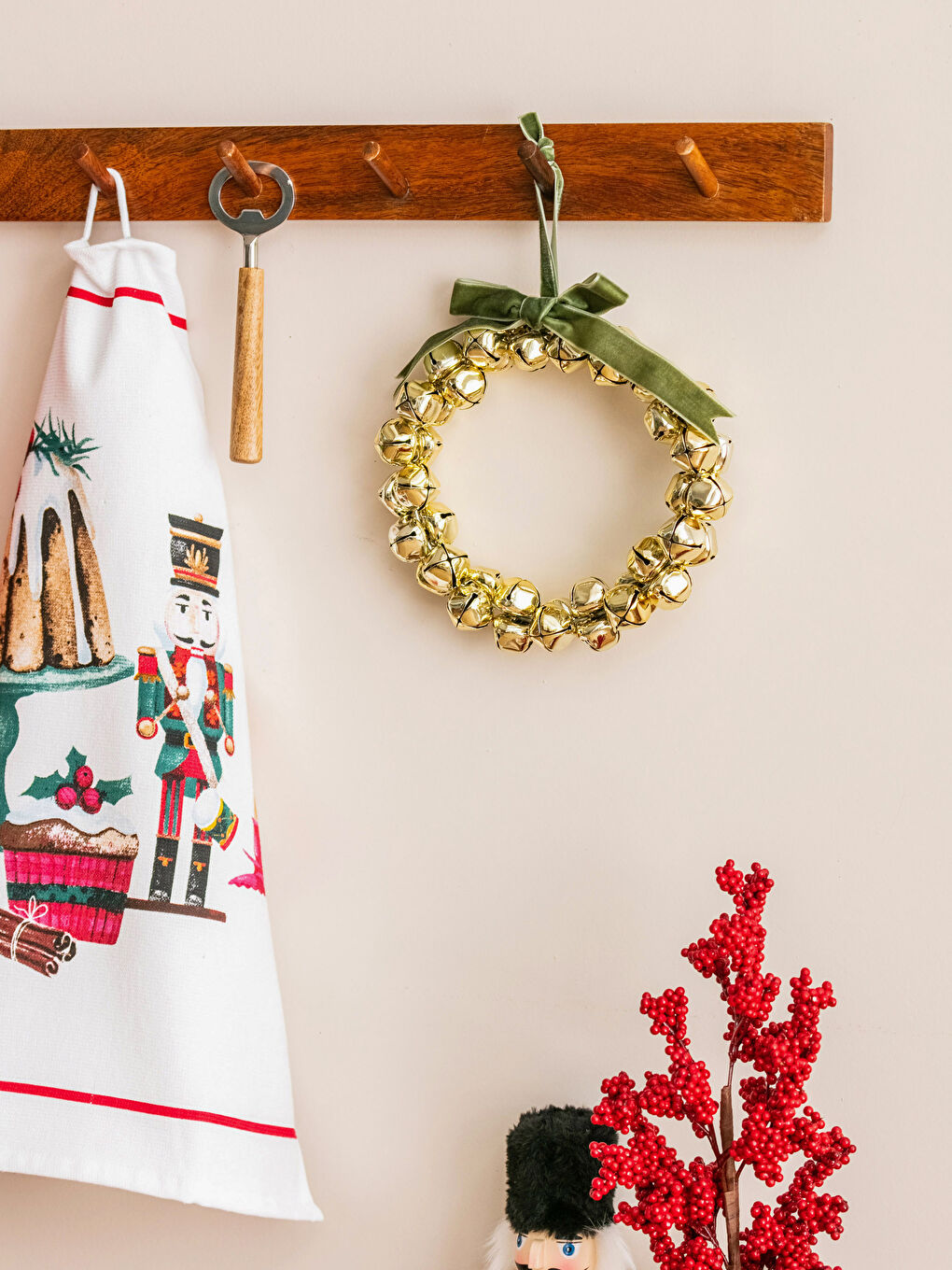 Karışık Askılı Metal Kapı Süsü 20x26 cm