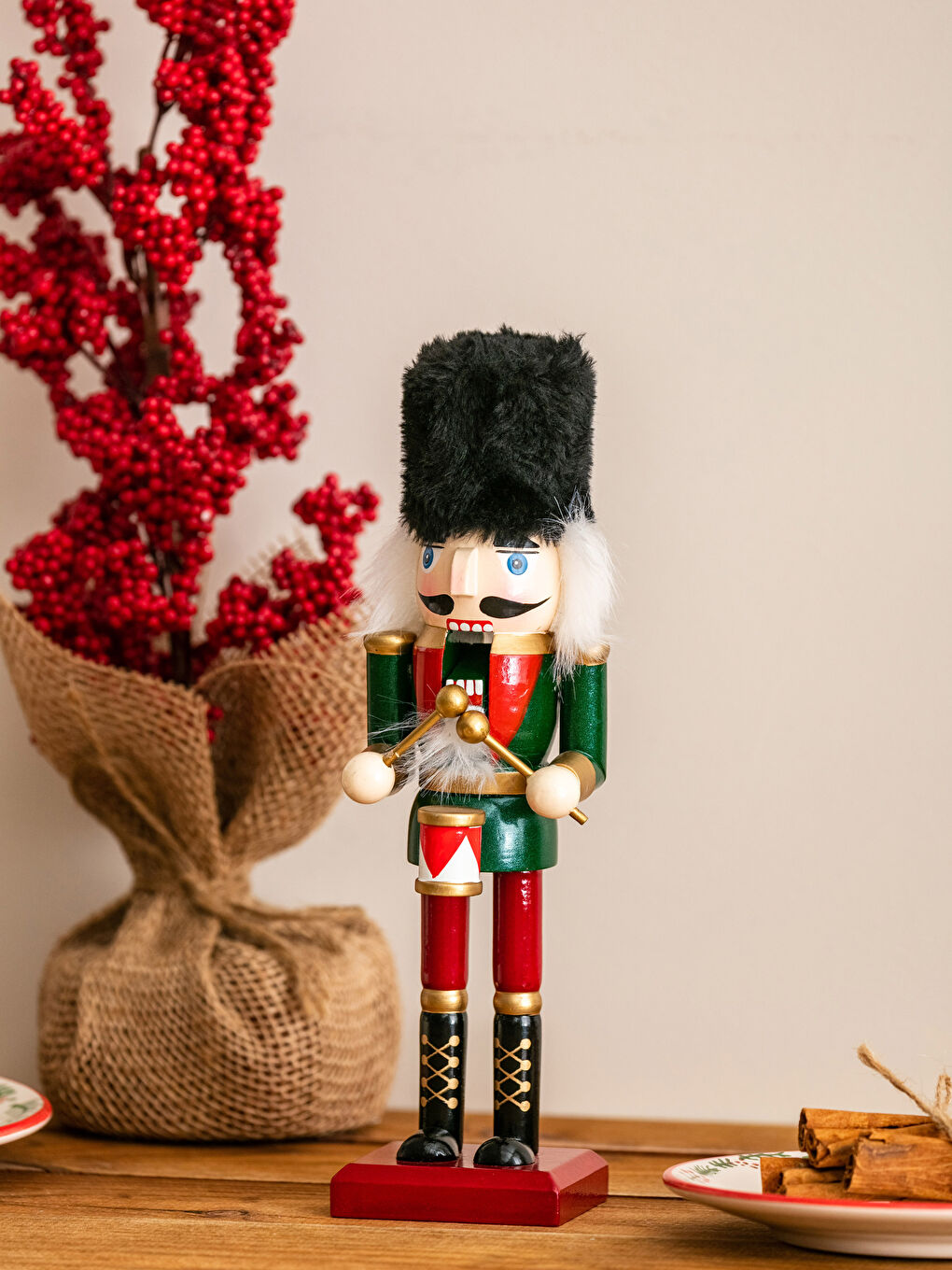 Karışık Fındıkkıran Figürlü Ahşap Biblo 25 cm-1