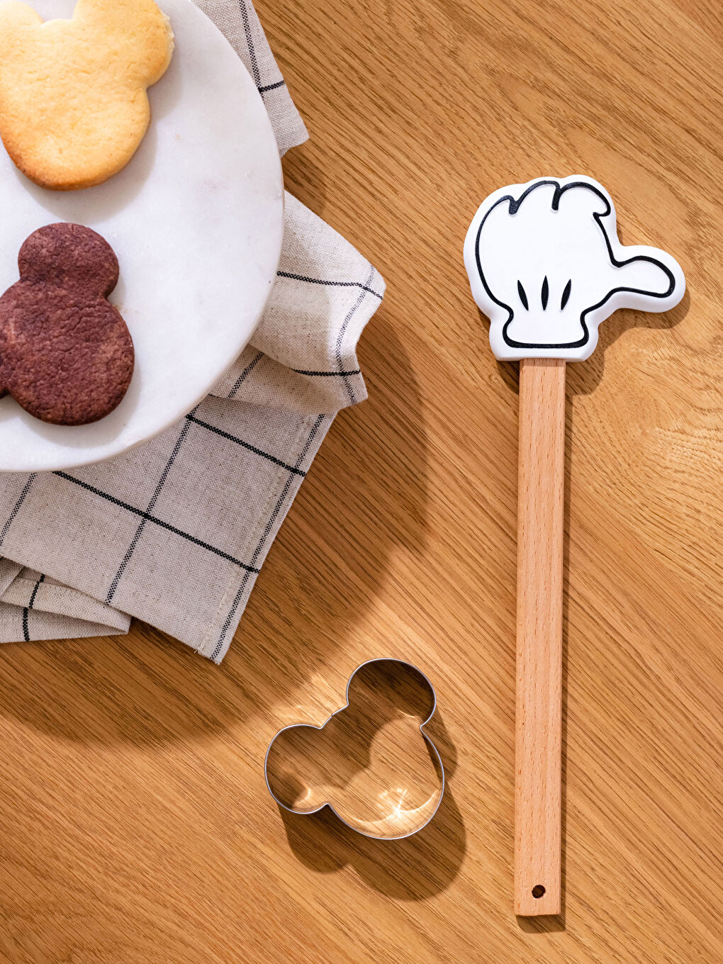 LCW HOME Mickey Mouse Licensed Spatula and Cookie Mold -W29787Z8-F9C