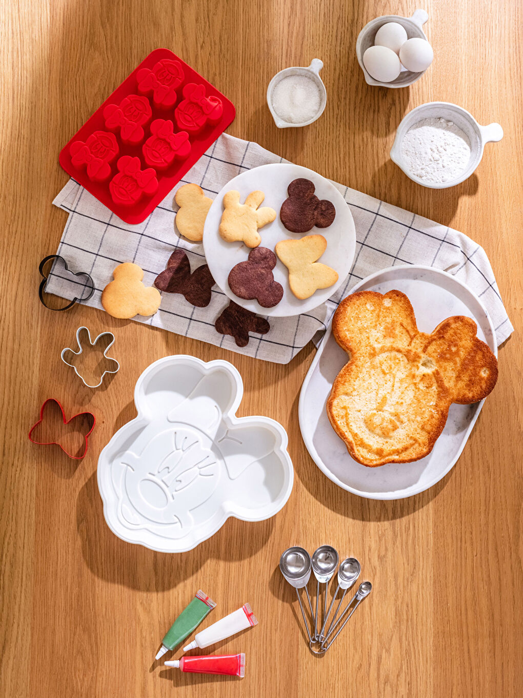 LCW HOME Mickey Mouse Licensed Silicone Cake Mold -W29790Z8-J5E