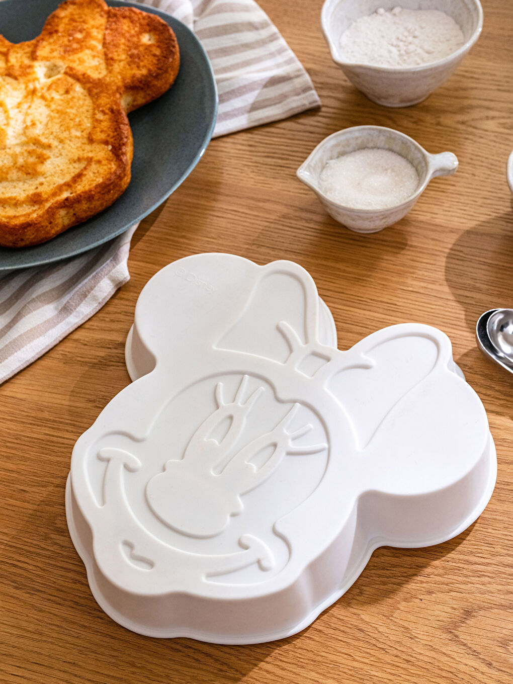 LCW HOME Mickey Mouse Licensed Silicone Cake Mold -W29790Z8-J5E