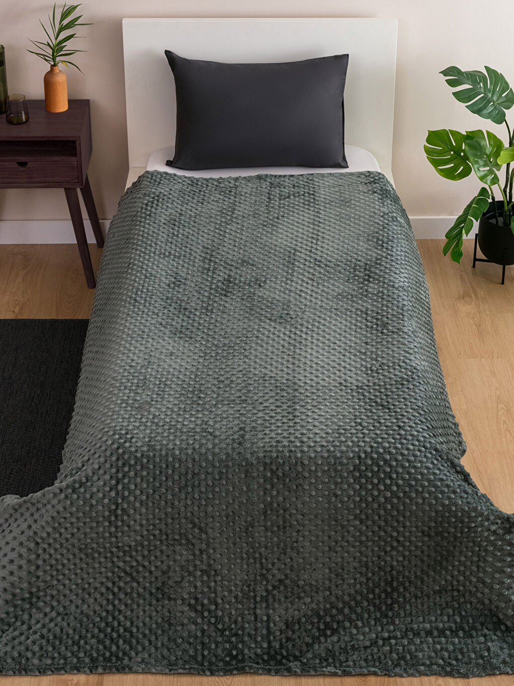 Haki Welsoft Tomurcuk Desenli Tek Kişilik Battaniye 150x220 cm-1