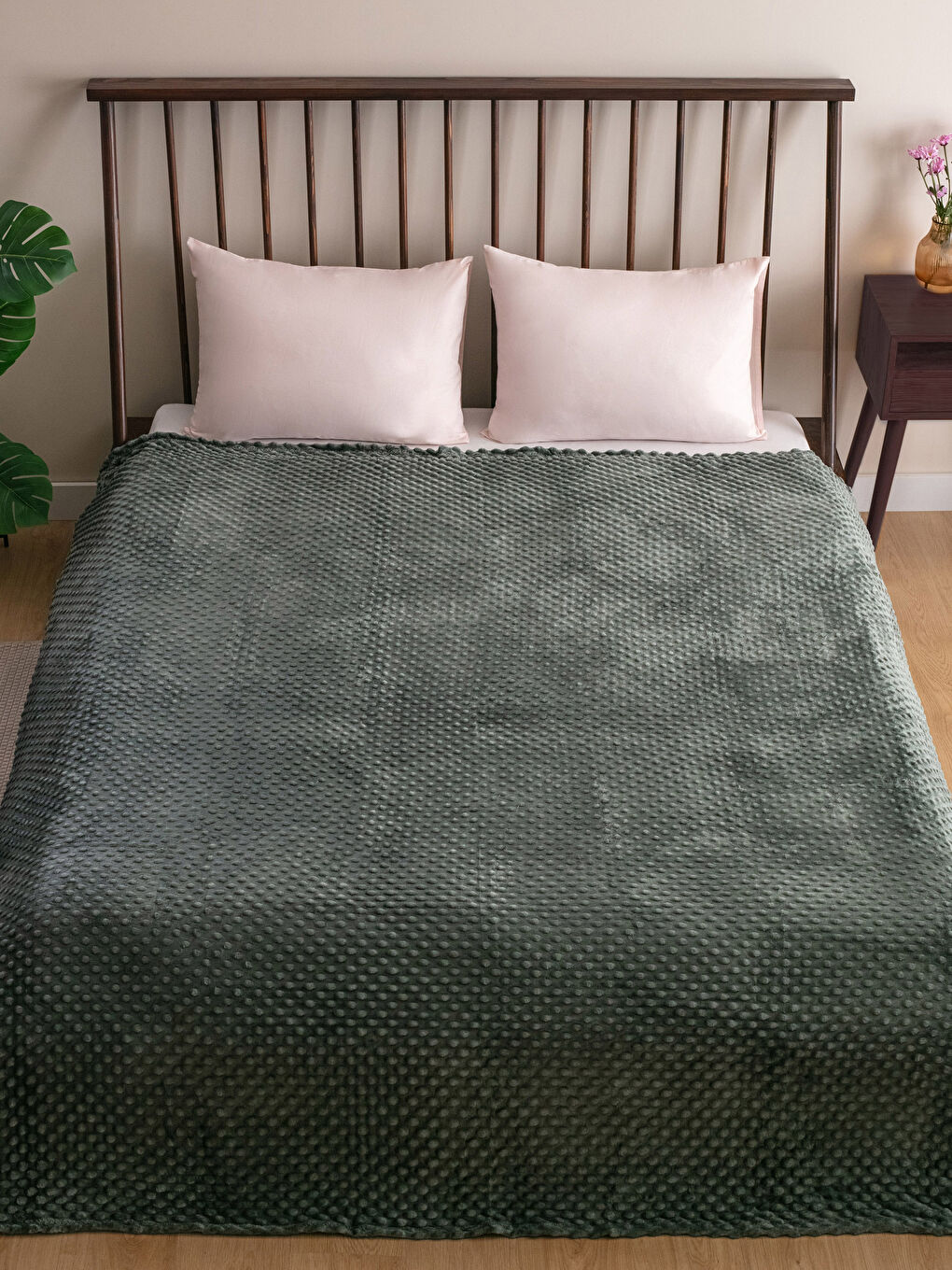 Double Self Patterned Blanket 200x220 Cm-1