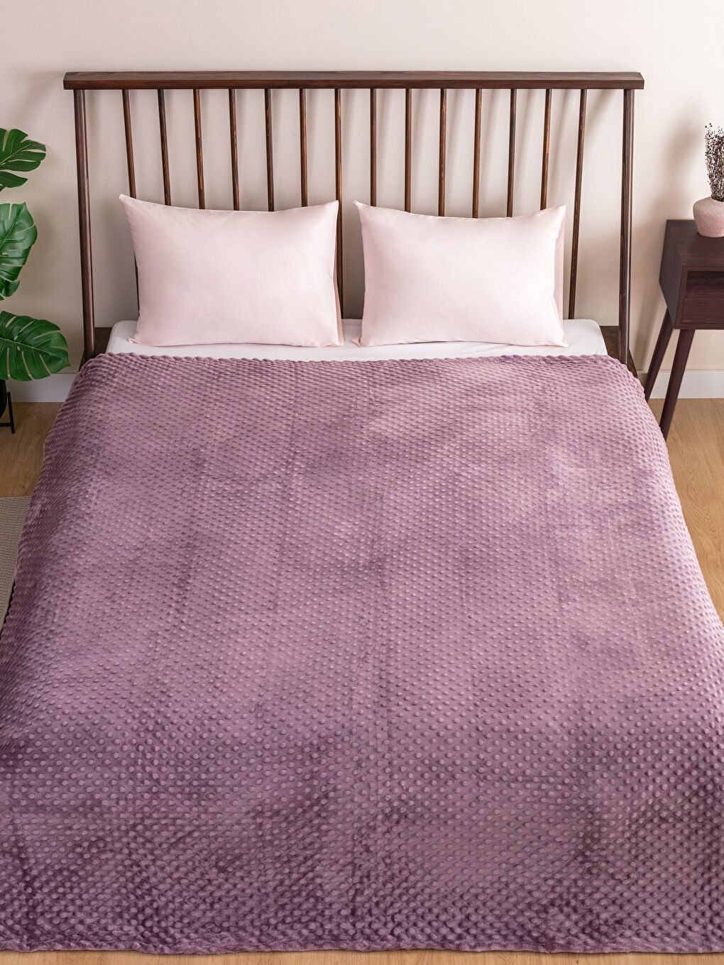 Mor Çift Kişilik Kendinden Desenli Battaniye 200x220 cm-1