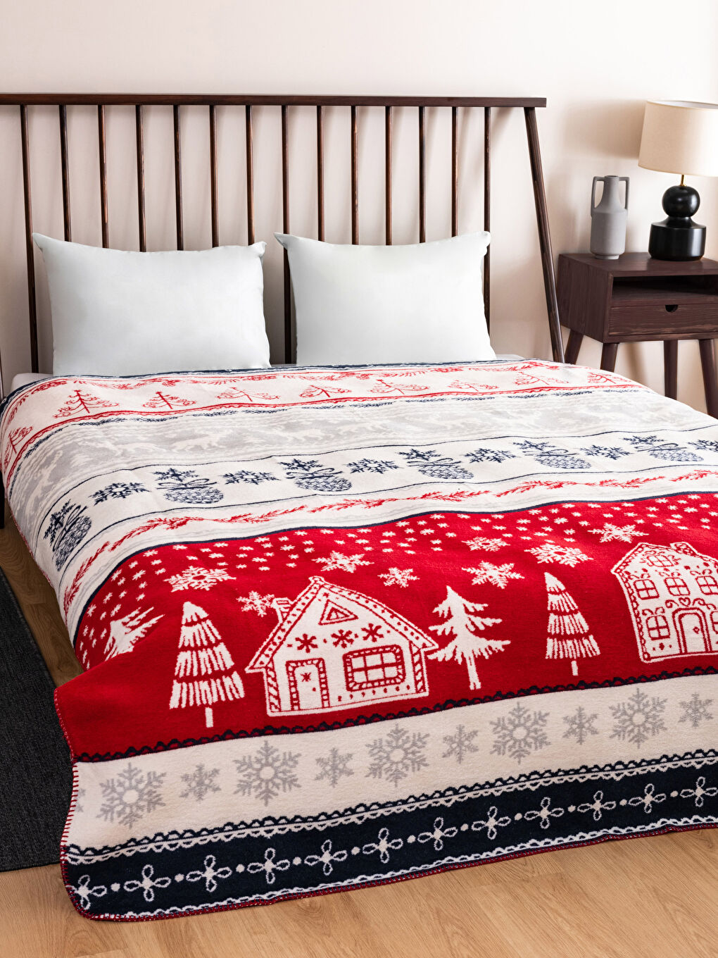 LCW HOME Karişik Yılbaşı Temalı Çift Kişilik Battaniye 200x220 cm