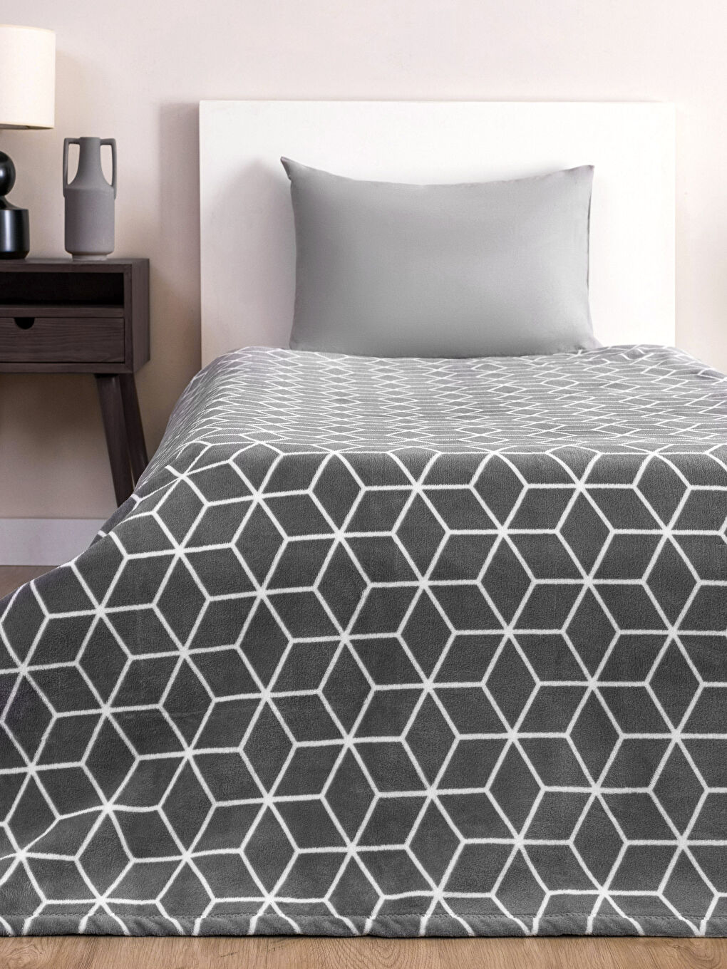 Patterned Single Blanket 150x220 Cm