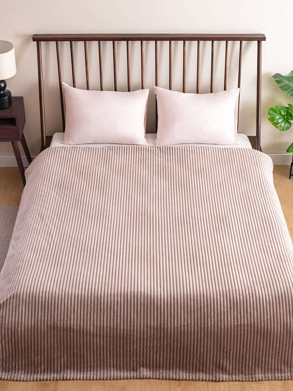 Bej Battal Boy Yumuşak Dokulu Çift Kişilik Battaniye 220x240 cm-1