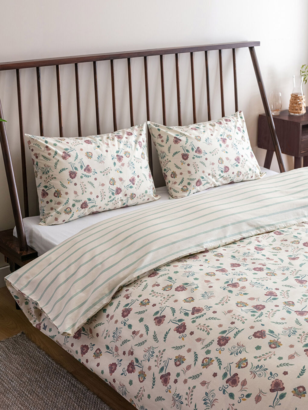 LCW HOME طقم غطاء لحاف مزدوج منسوج بنقشة زهور -W2AV91Z8-F9C