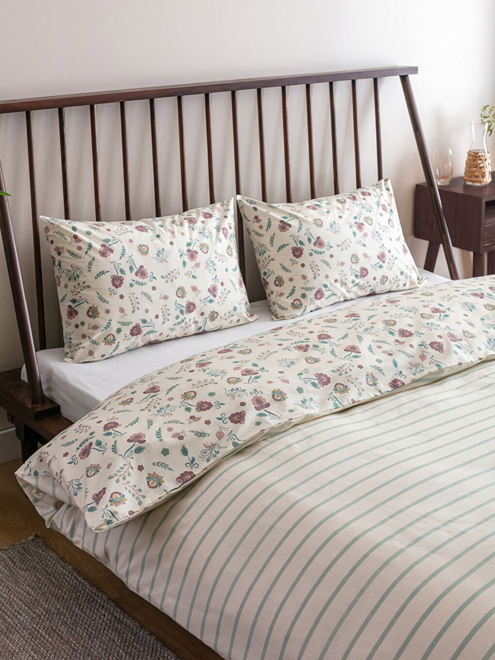 LCW HOME طقم غطاء لحاف مزدوج منسوج بنقشة زهور -W2AV91Z8-F9C