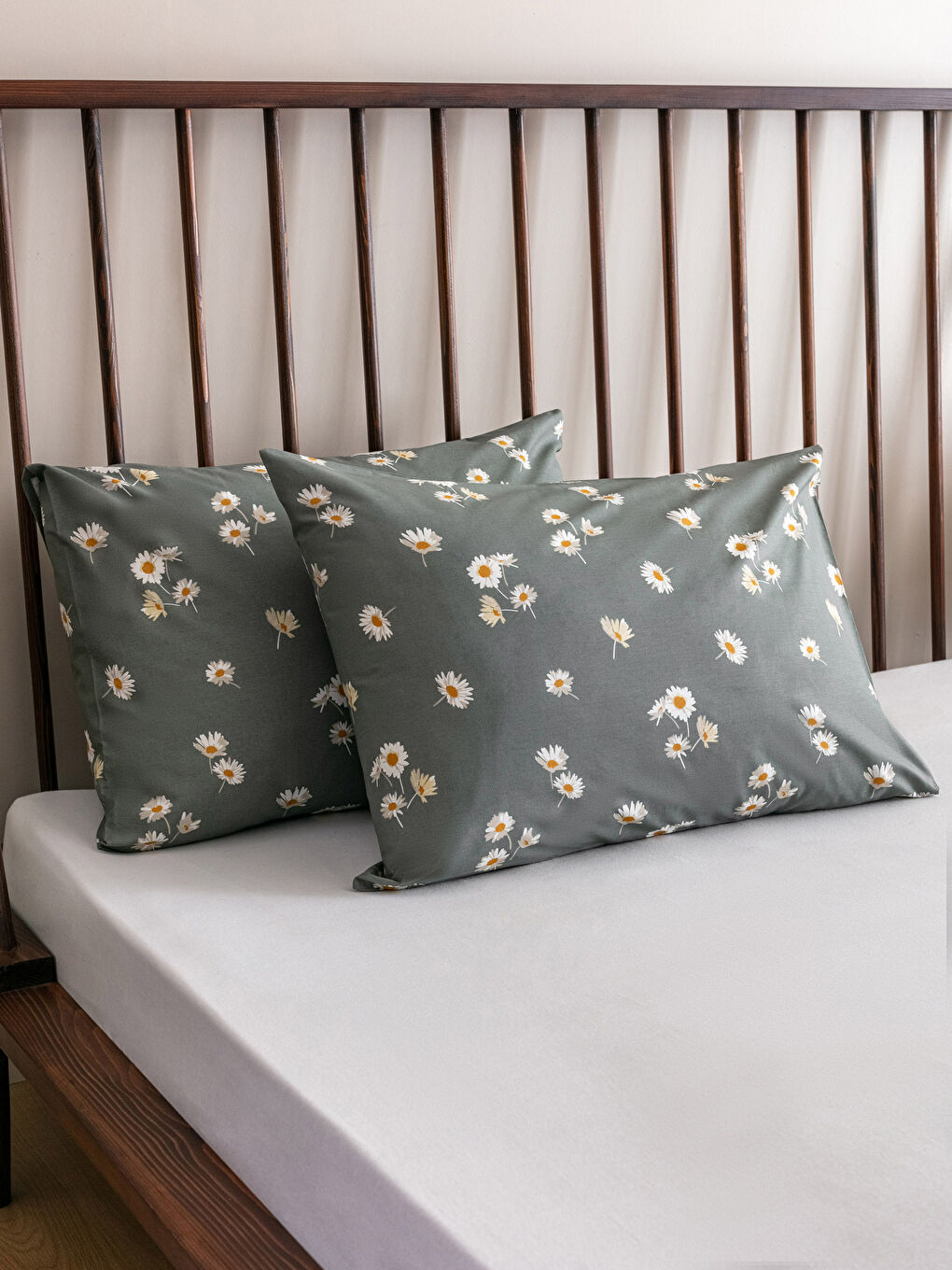 Karışık Papatya Baskılı Pamuklu Çift Kişilik Nevresim Seti-2