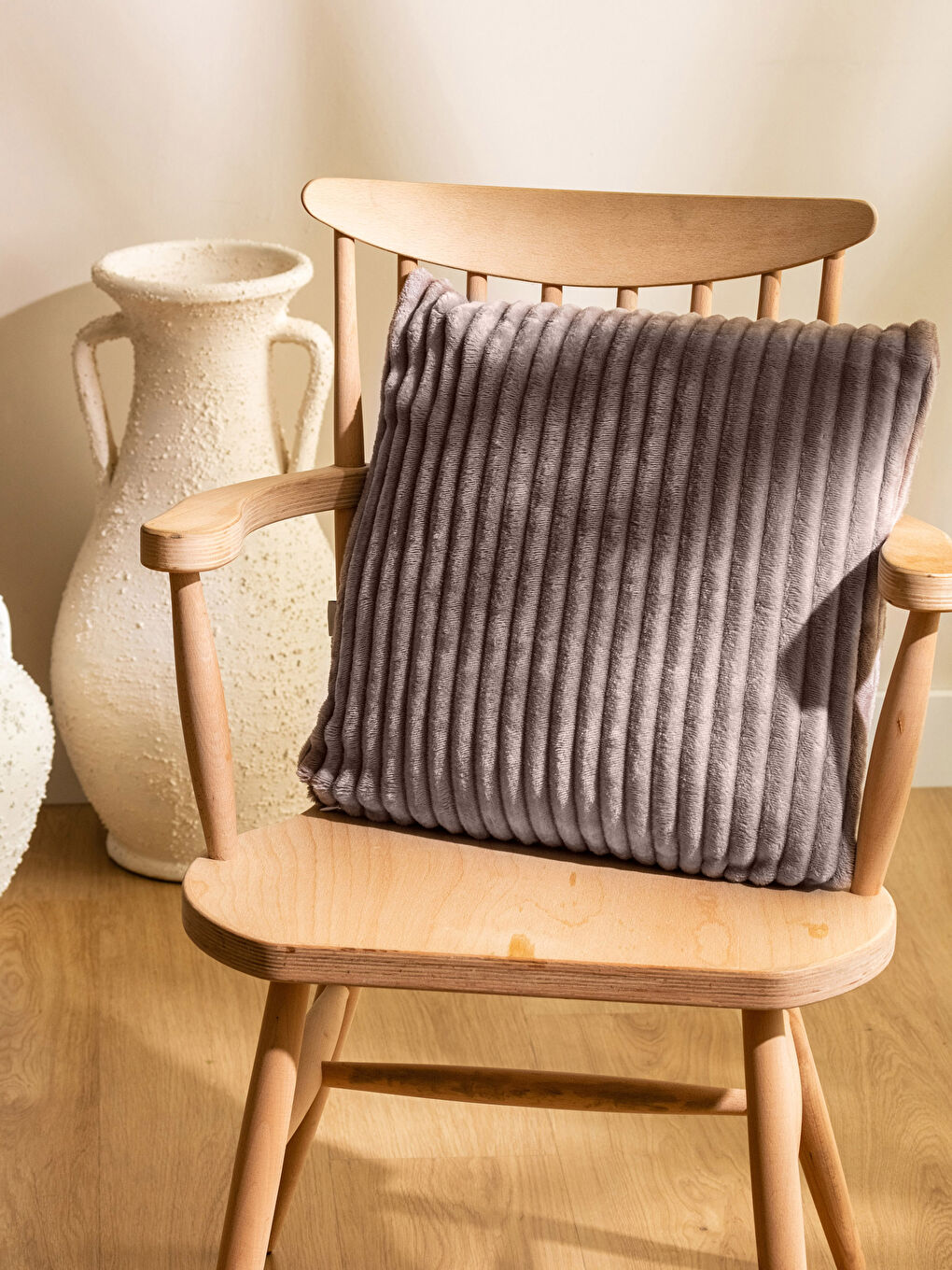 Self Patterned Welsoft Filled Cushion 45x45 Cm