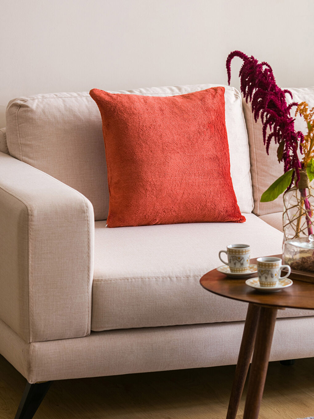 Regular Wellsoft Filled Throw Pillow 45x45 Cm