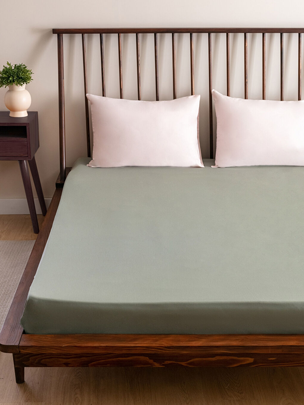 Yeşil Düz Pamuklu Lastikli Çift Kişilik Çarşaf 180x200x30 cm