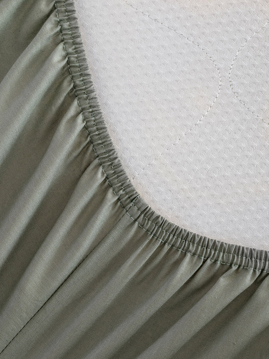 Yeşil Düz Pamuklu Lastikli Çift Kişilik Çarşaf 180x200x30 cm-2