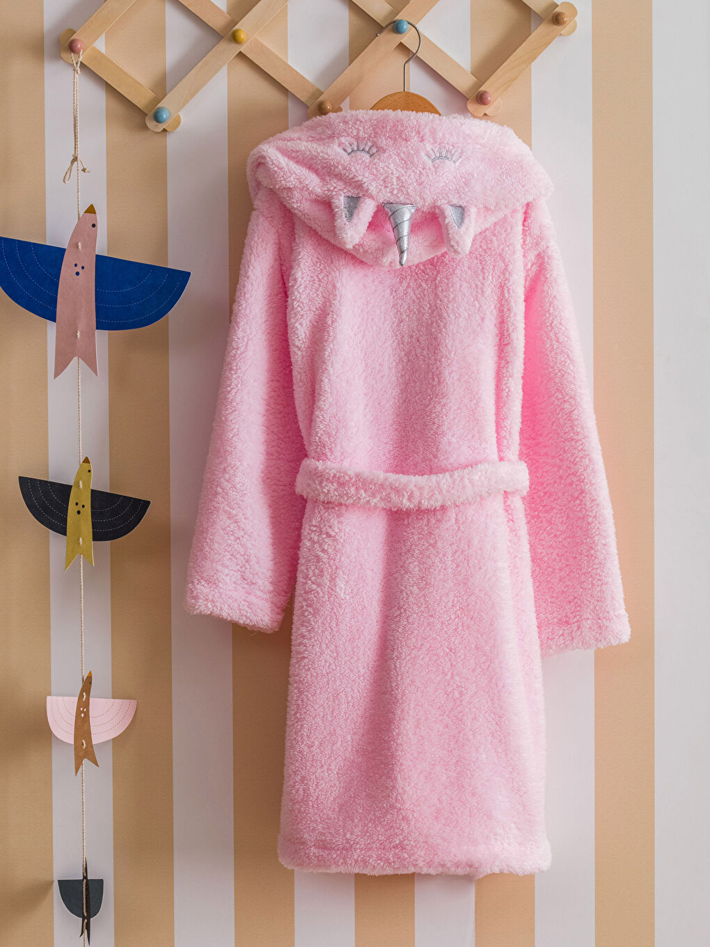 Pembe 3D Aplike Detaylı Kapüşonlu Kız Çocuk Sabahlık-4