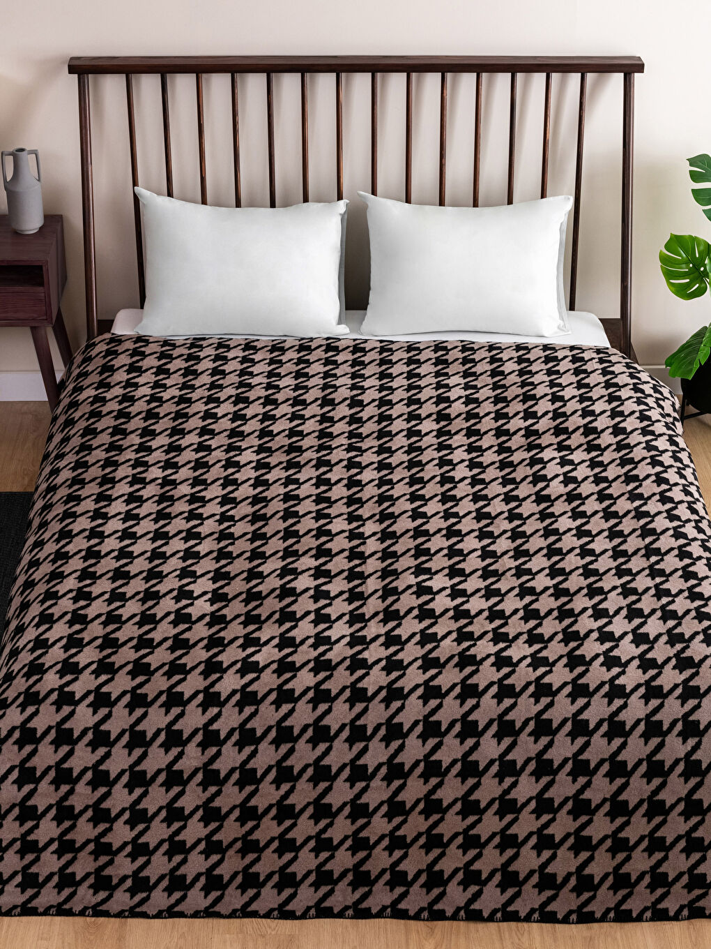 Karışık Kazayağı Desenli Çift Kişilik Battaniye 200x220 cm-1