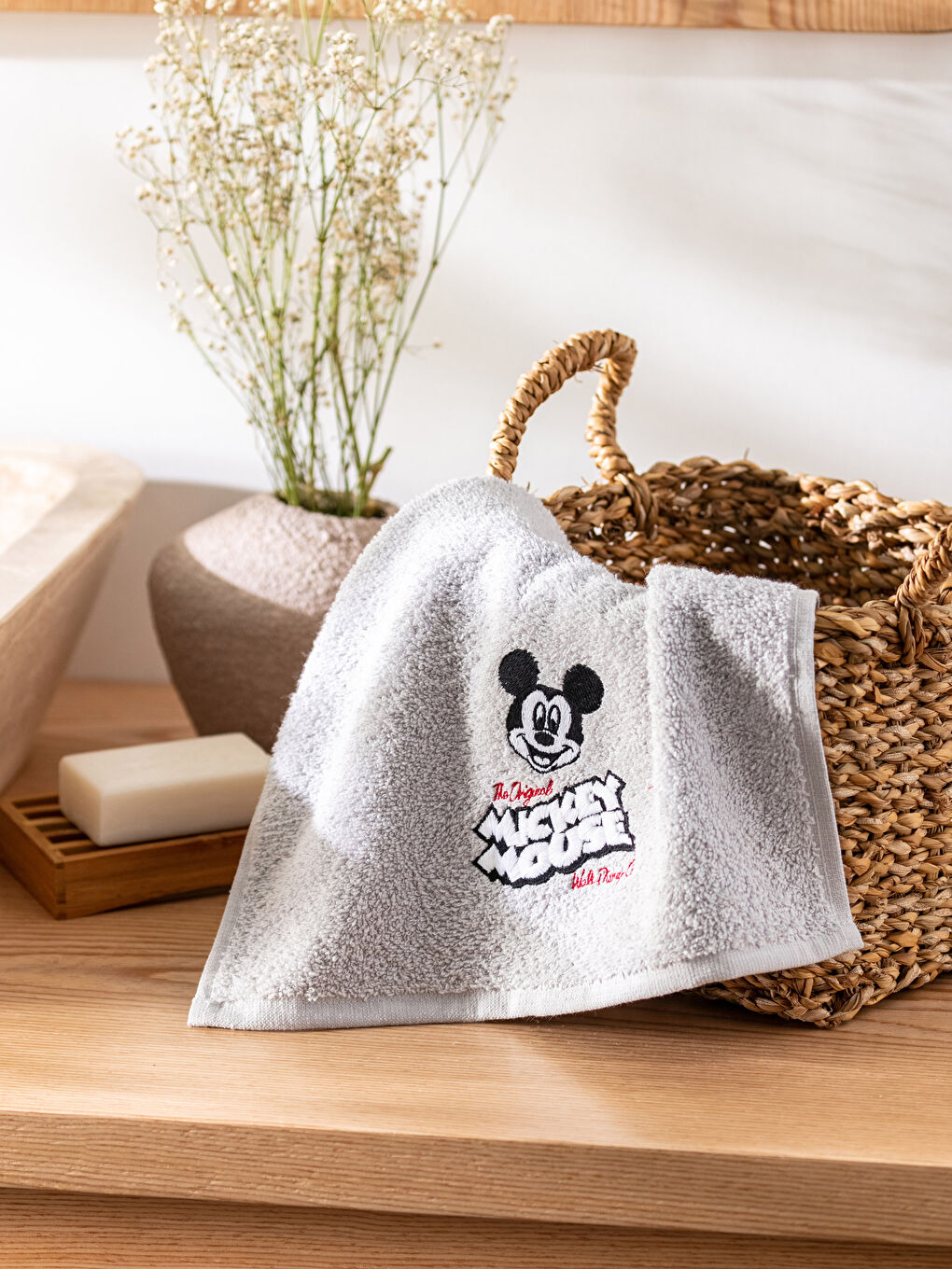 LCW HOME Mickey Mouse Licensed Cotton Boy Hand Towel 30x50 Cm -W2DJ20Z4-CTK