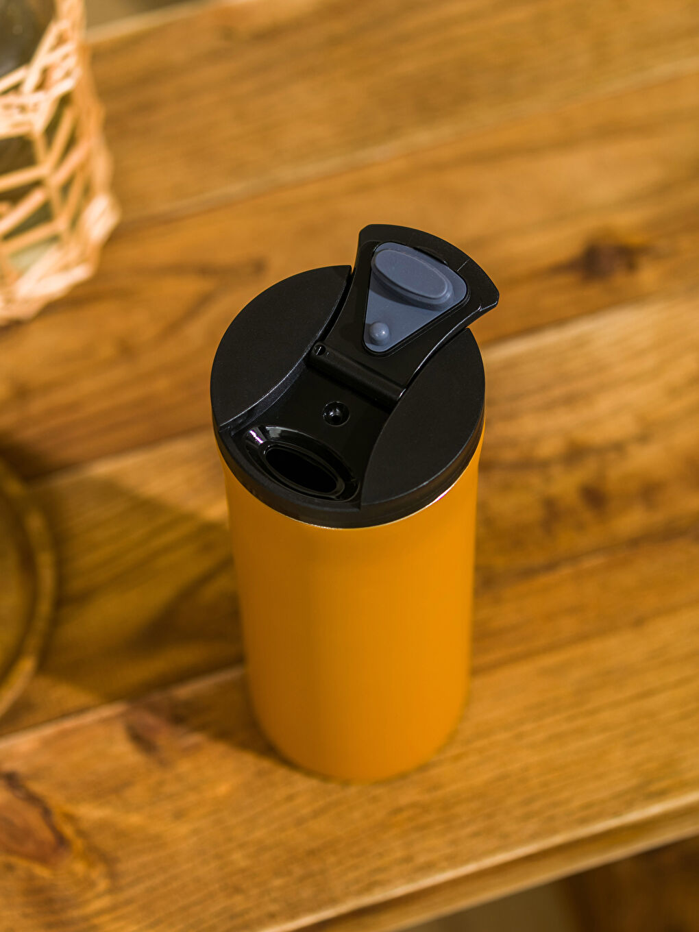 Оранжевый Термос-1