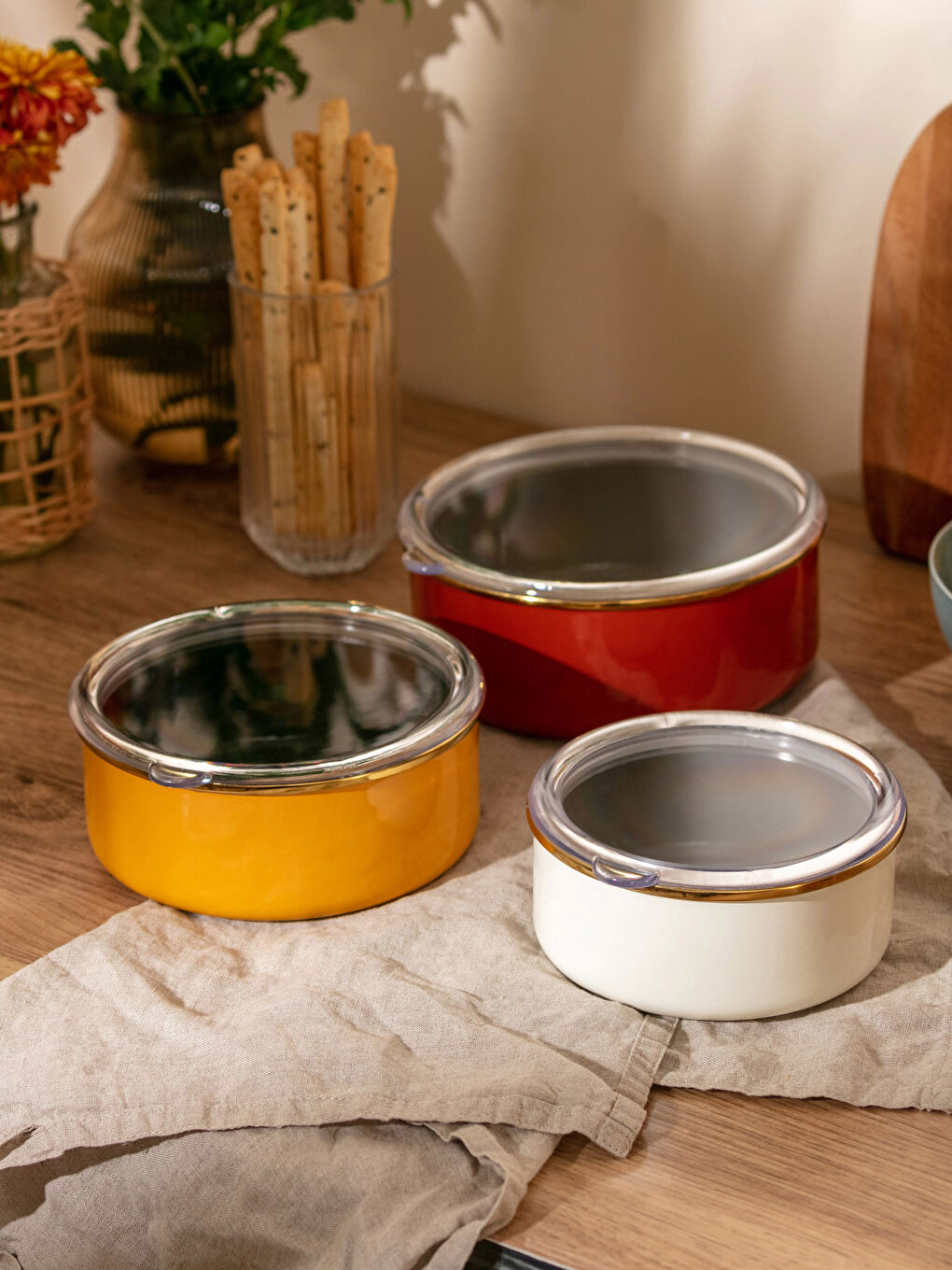 Karışık Renkli  Kapaklı Saklama Kabı 3'lü-1