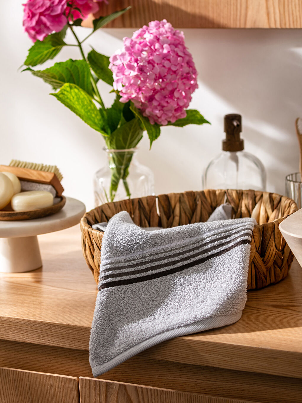 Striped Hand Towel 30x50 Cm-1