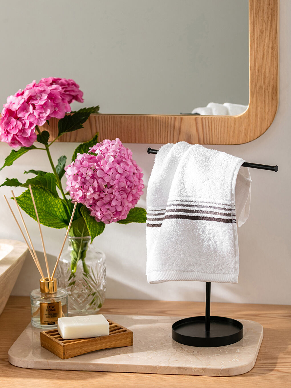 Striped Hand Towel 30x50 Cm-1