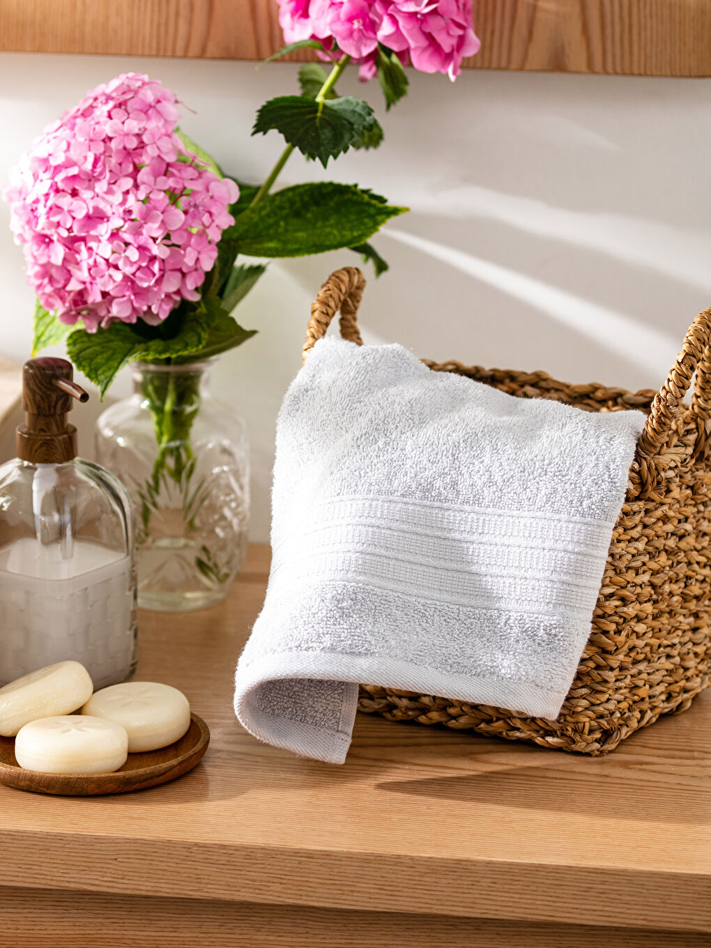 منشفة وجه قطنية سادة 50×80 سم-1