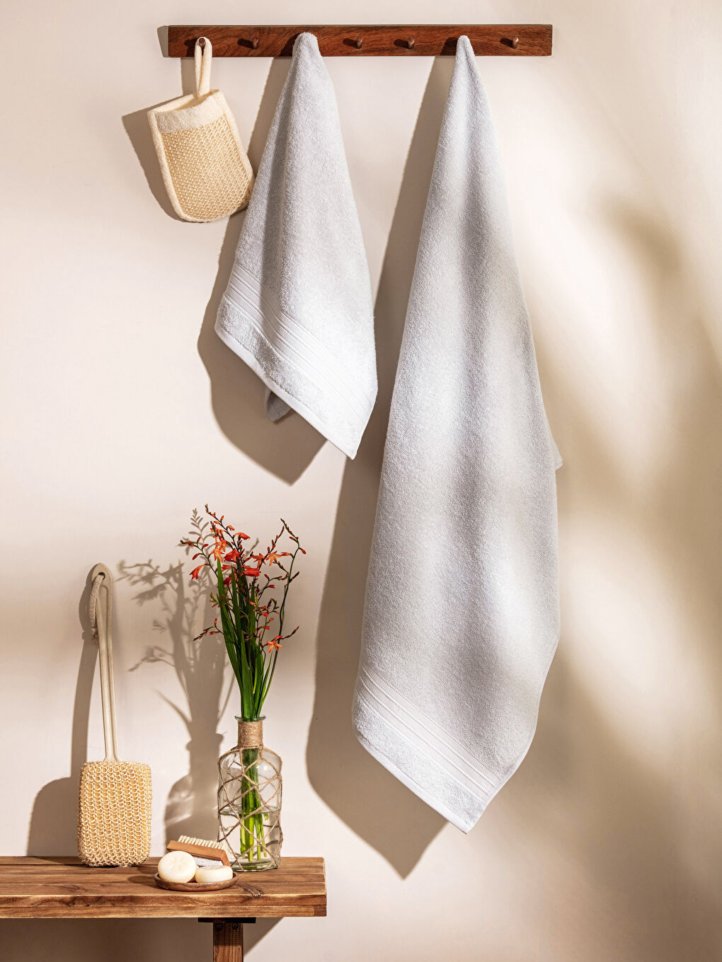 مجموعة فوط حمام قطن سادة - مجموعتين