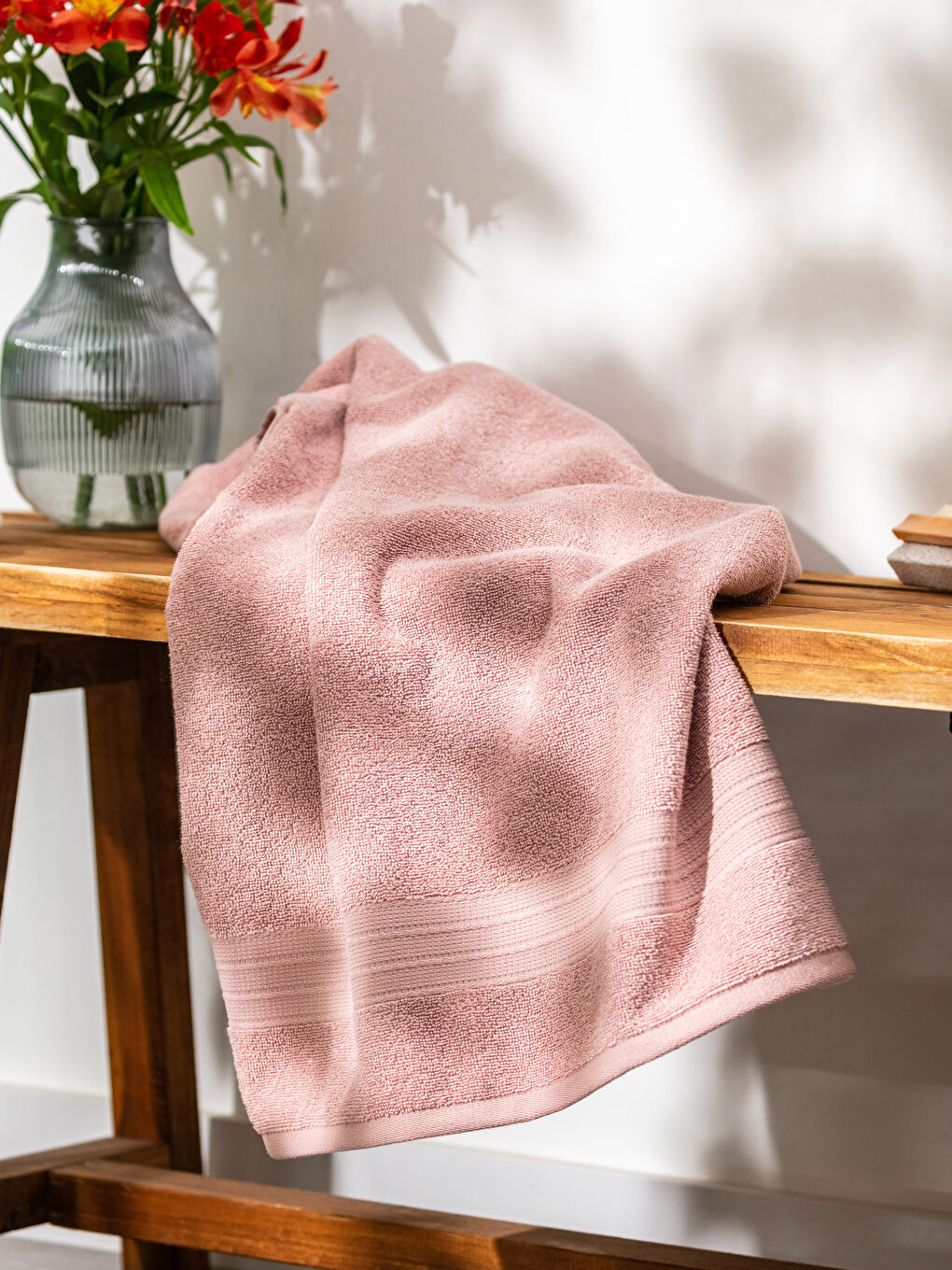 Pembe Düz Pamuklu Banyo Havlusu 70x140 cm