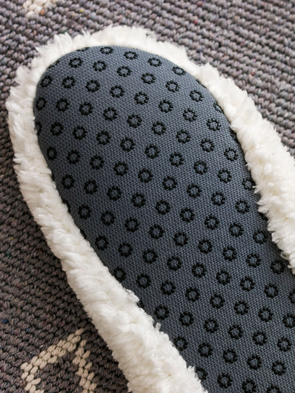 Ekru Kadın Pelüş Ev Terliği-4