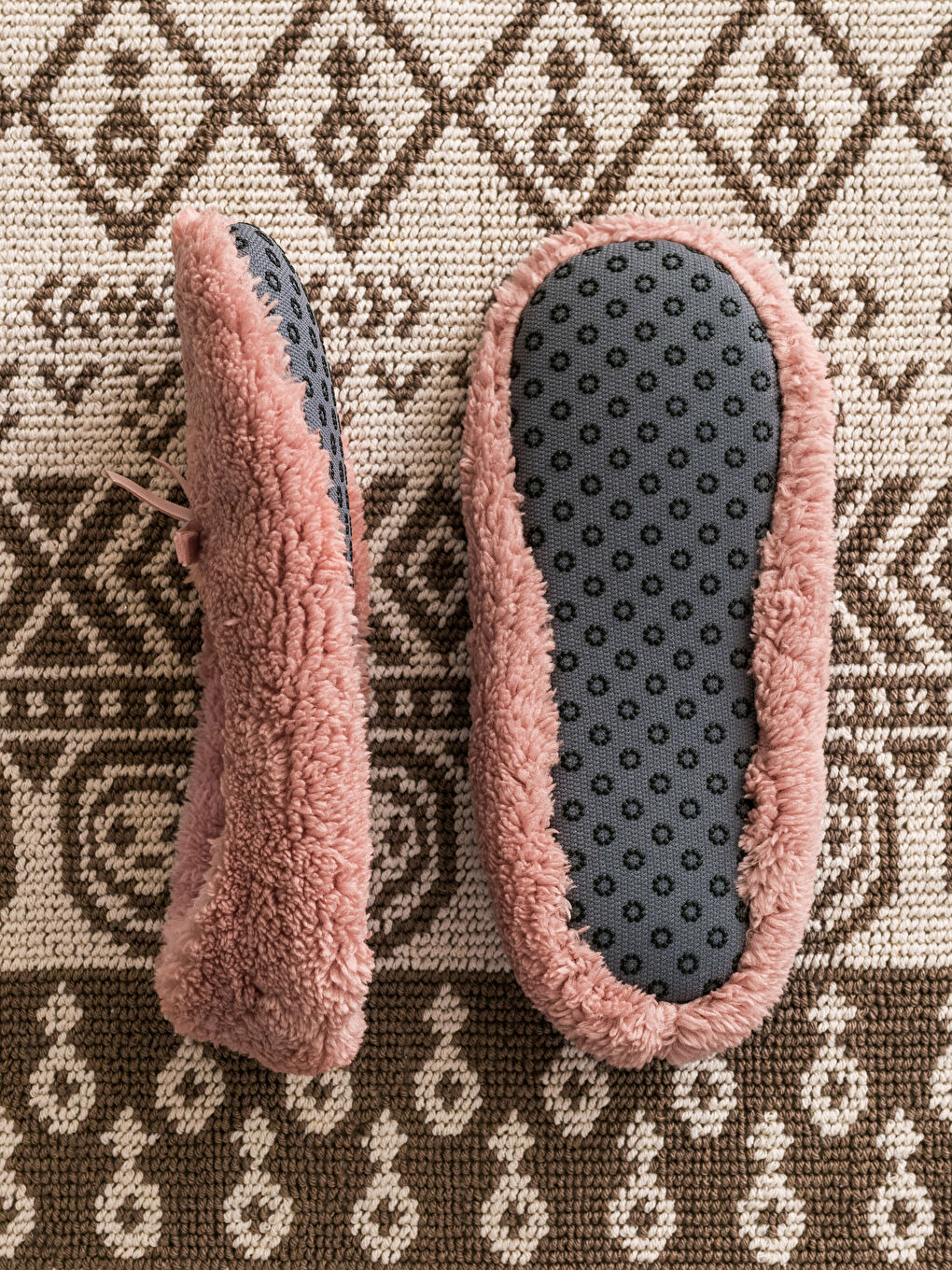 Pembe Kadın Pelüş Ev Terliği-3