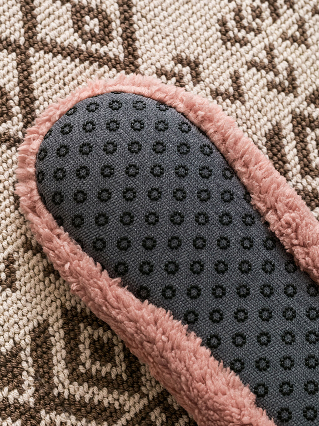 Pembe Kadın Pelüş Ev Terliği-4