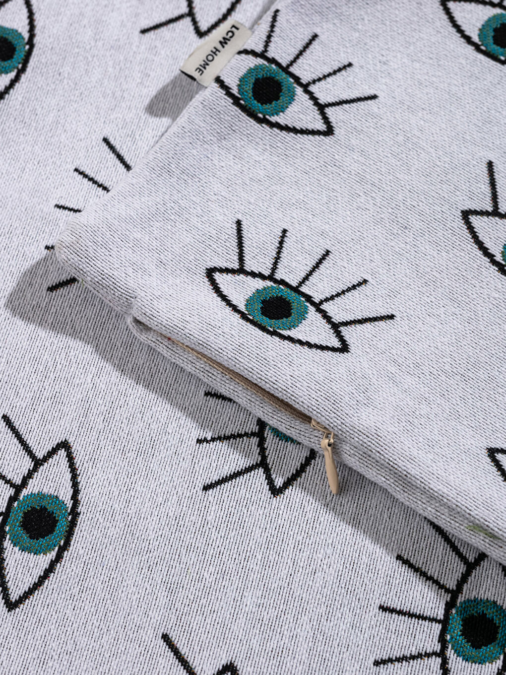 LCW HOME Eye Embroidered Cushion Cover 45x45 cm -W2FC50Z8-F9C