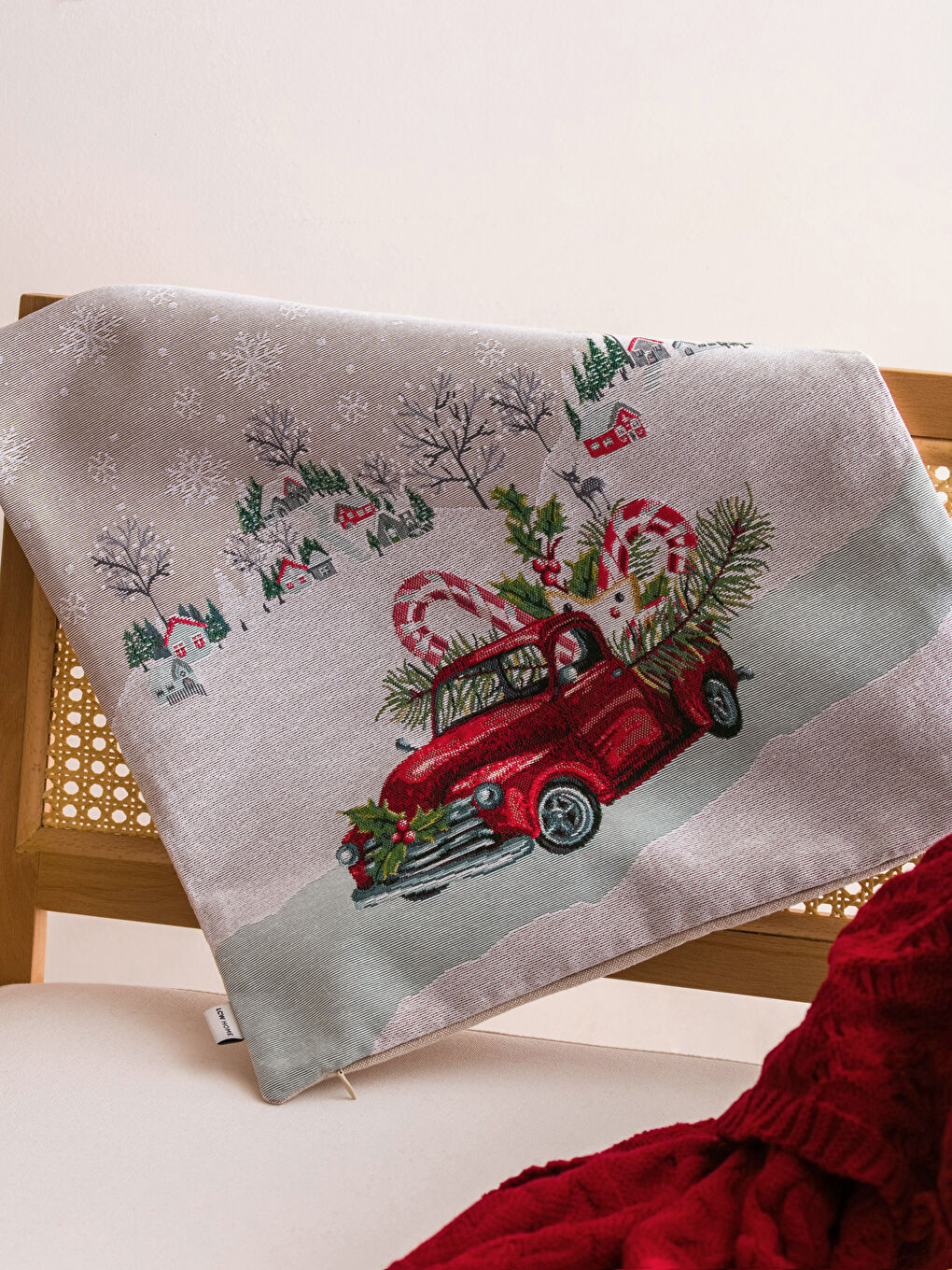 LCW HOME Christmas Themed Tapestry Pillow Cover 45x45 Cm -W2FC53Z8-F9C