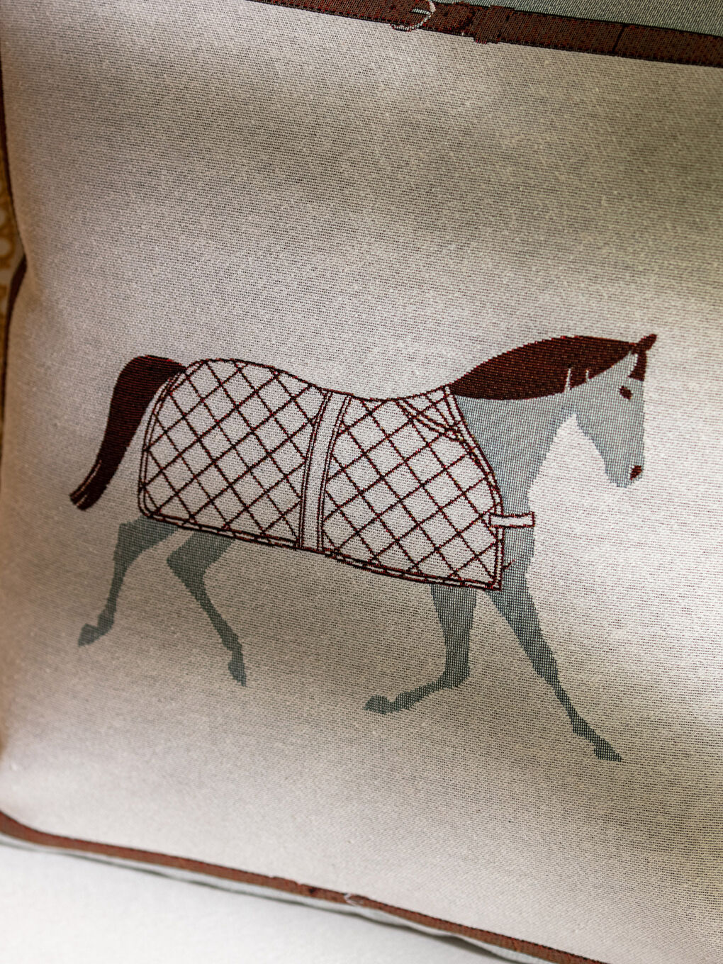 غطاء وسادة جاكار مطرز بحصان 45x45 سم-2