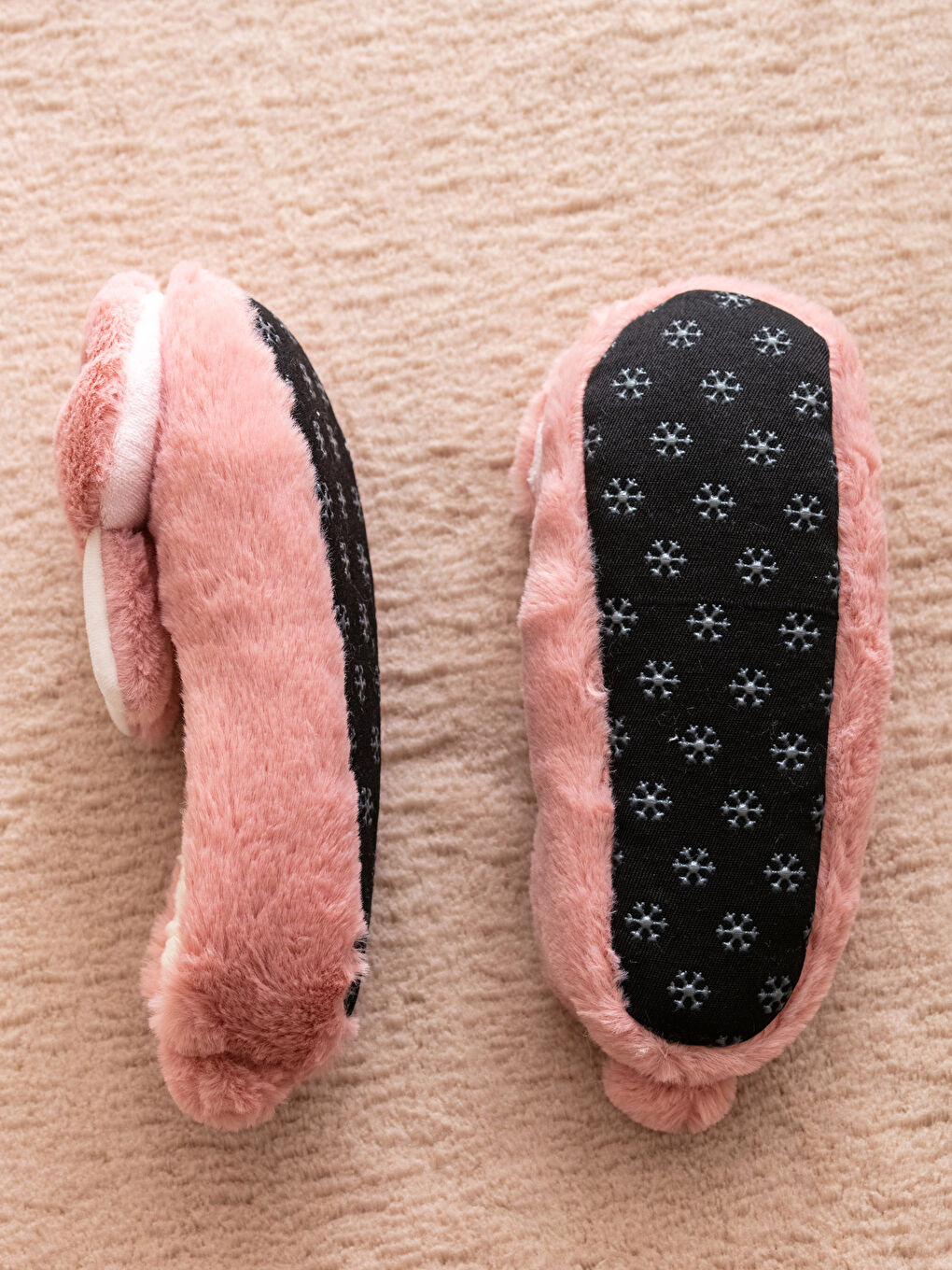 Pembe Tavşan Nakışlı Pelüş Kadın Ev Patiği-3