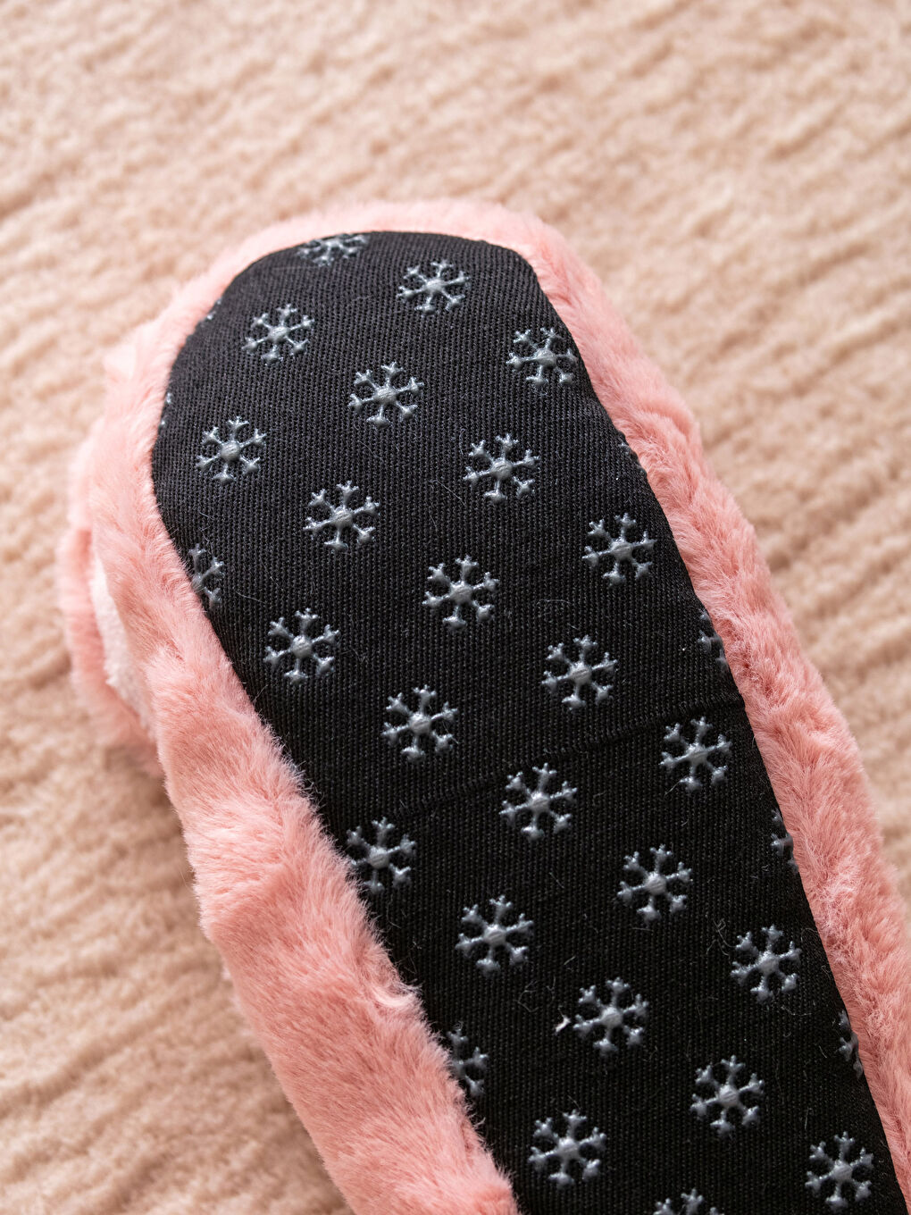 Pembe Tavşan Nakışlı Pelüş Kadın Ev Patiği-4