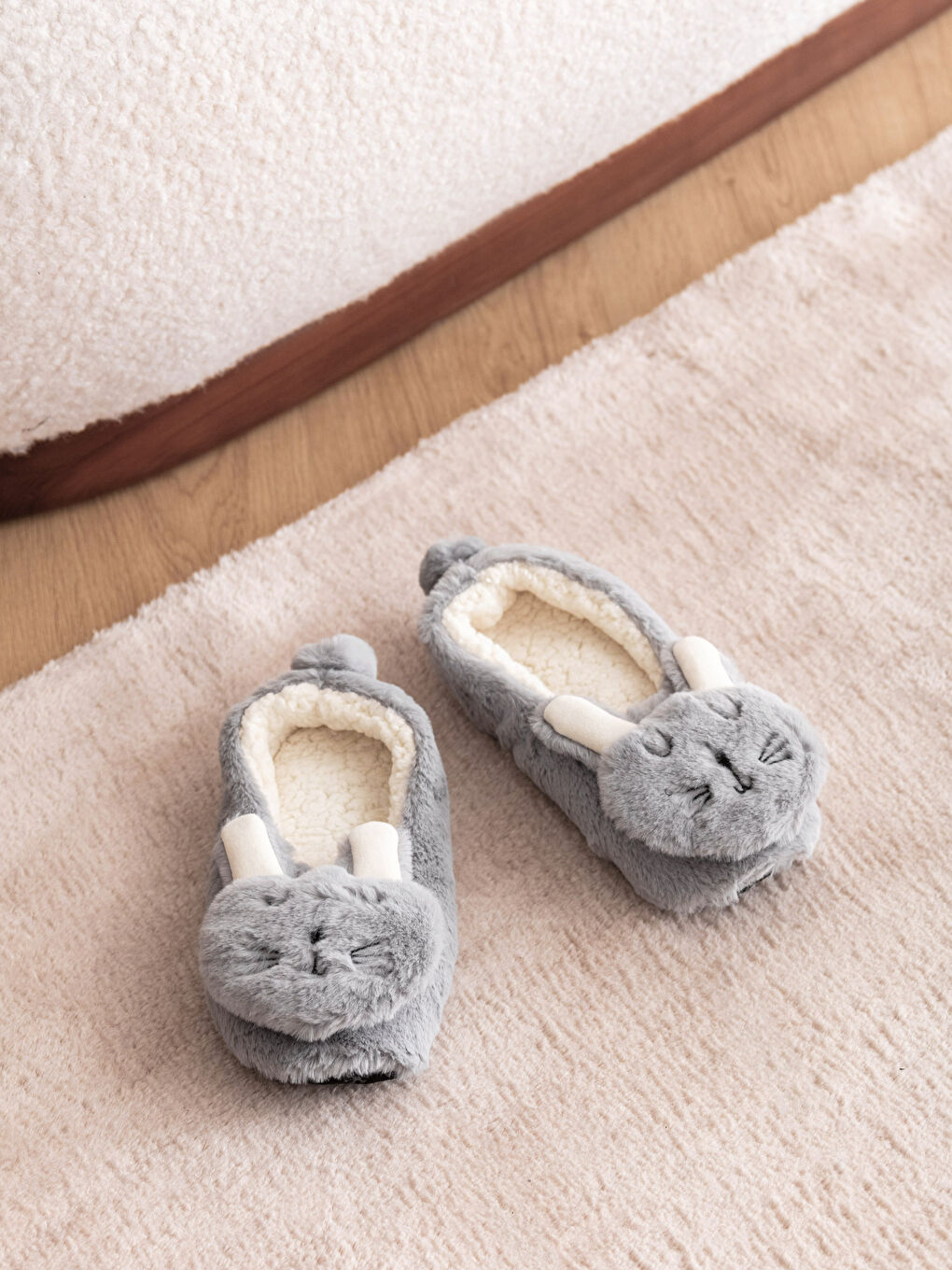 әйелдерге арналған қоян кестеленген үлпілдек үйге арналған тәпішкелер-1