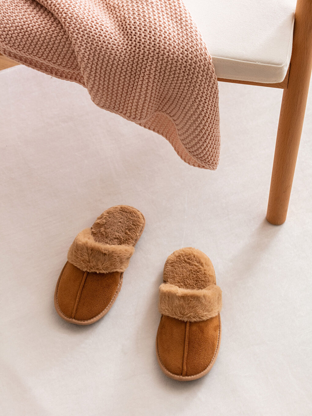 Papuci de Casă Plați din Catifea pentru Bărbați