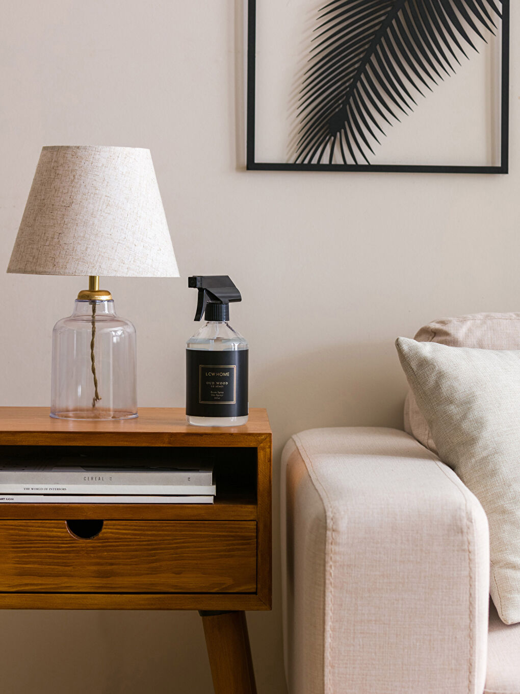 Siyah UD Ağacı Kokulu Oda Spreyi 500 ml