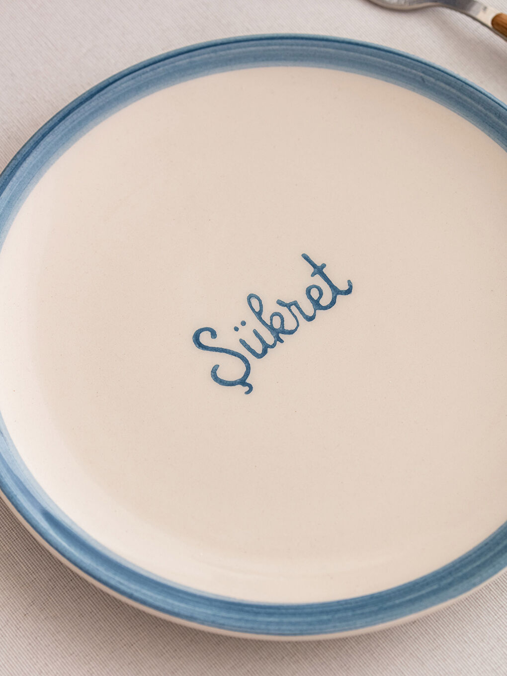 Lacivert Yazı Baskılı Seramik Pasta Tabağı 45 cm-2