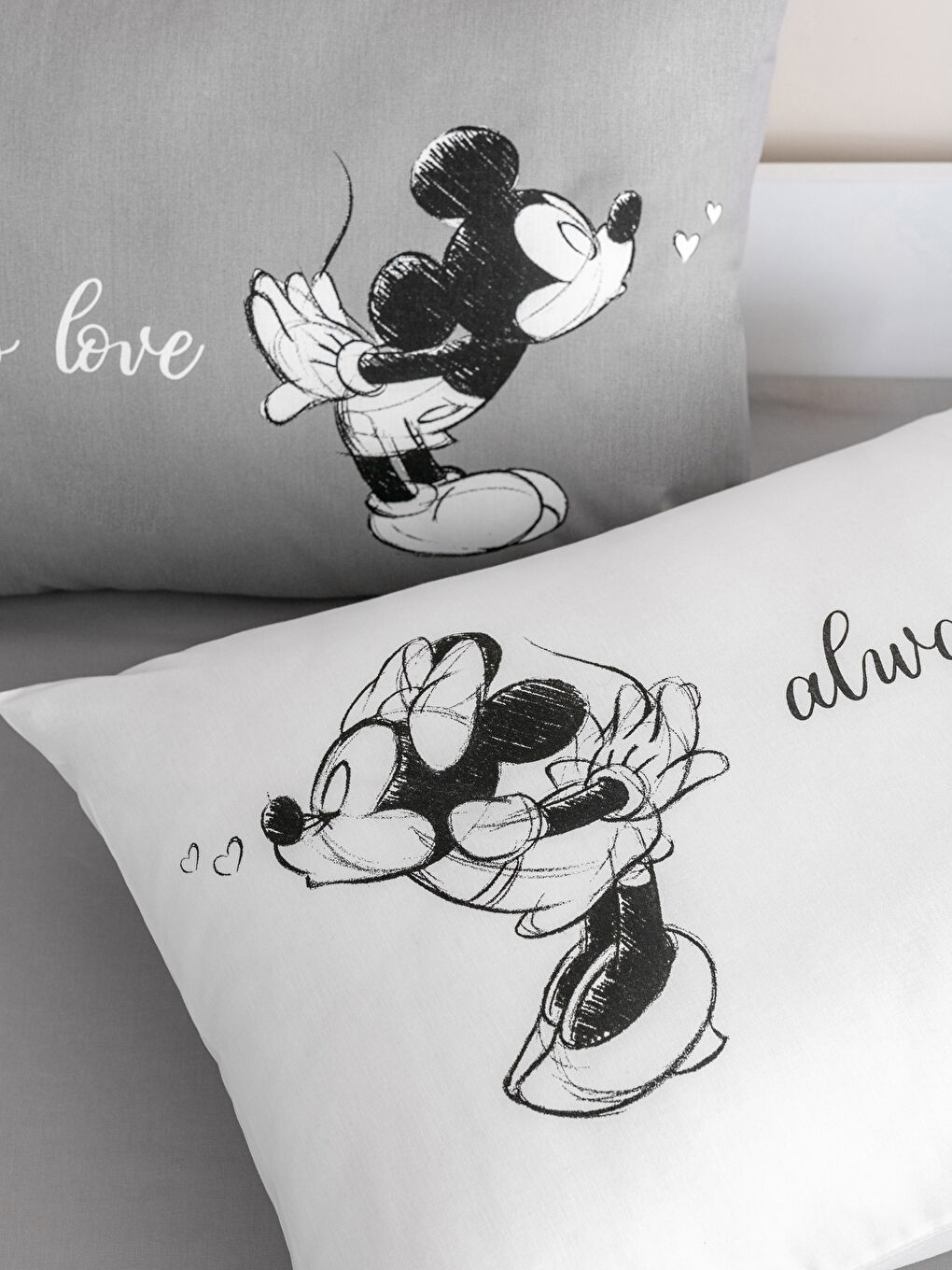 Mickey and Minnie Mouse Printed Children's Pillow Case 2-Piece 50x70 Cm-2