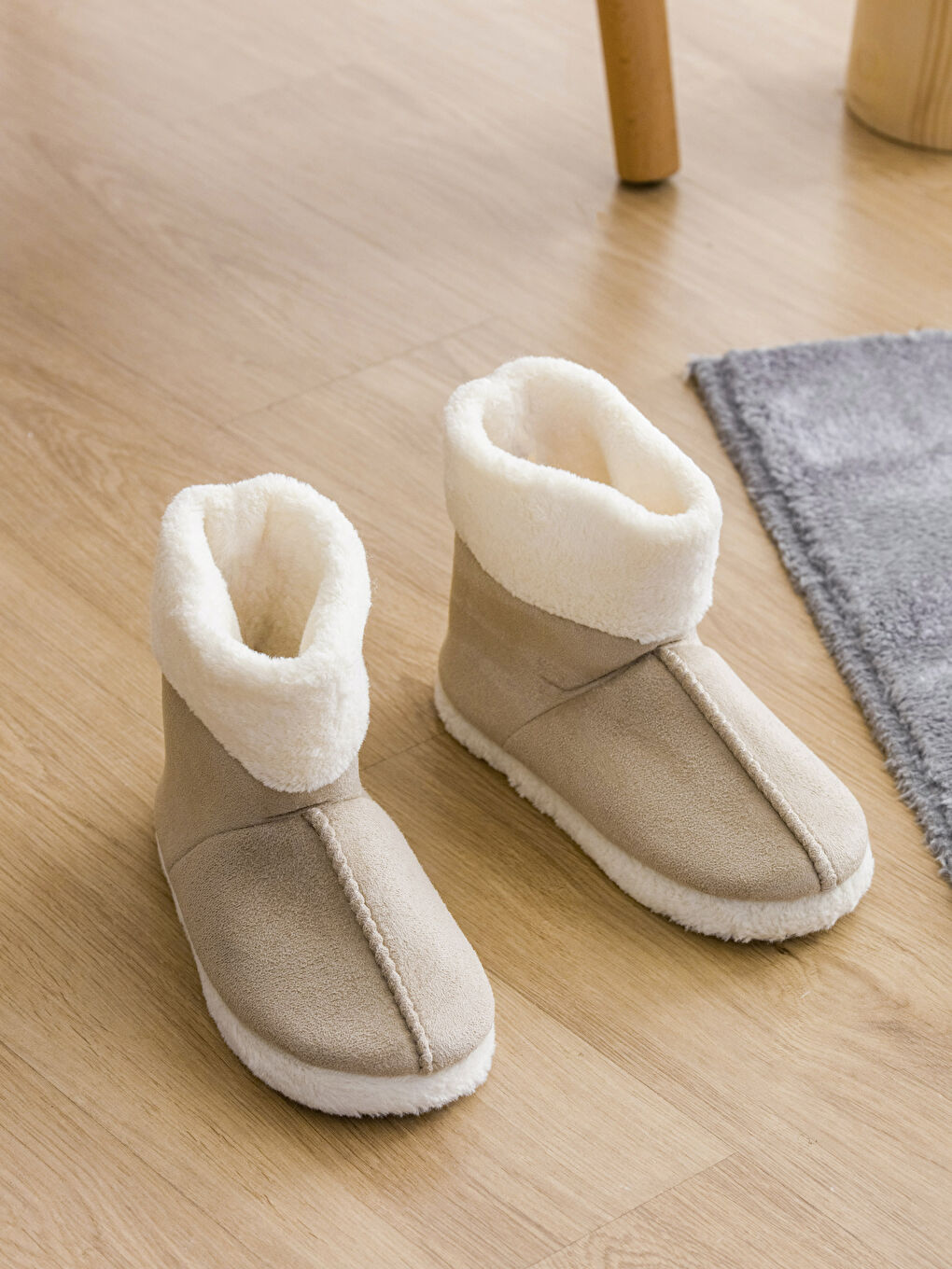 Bej Kadın Ev Botu-1