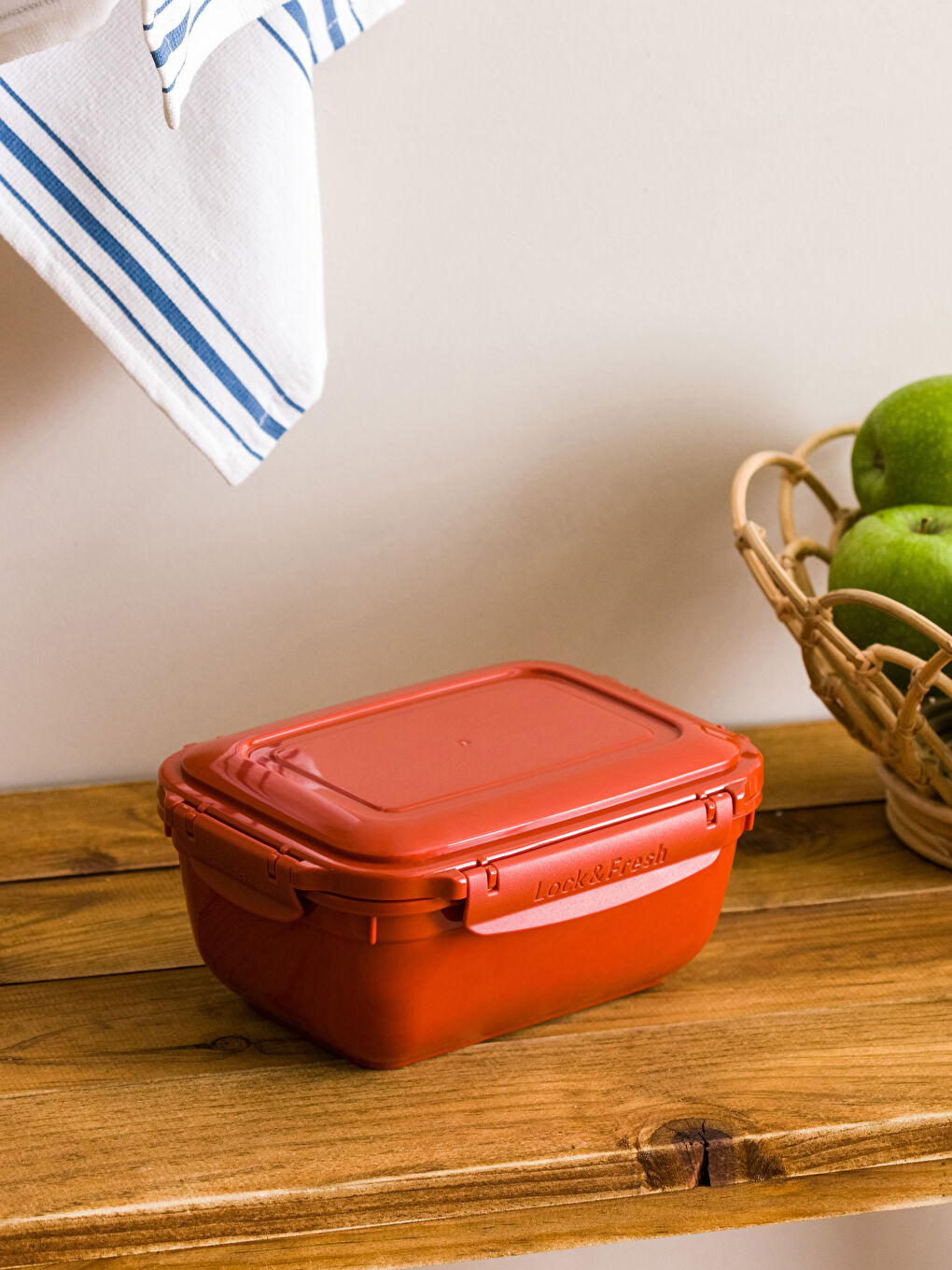 Turuncu Kapaklı Saklama Kabı 1400 ml