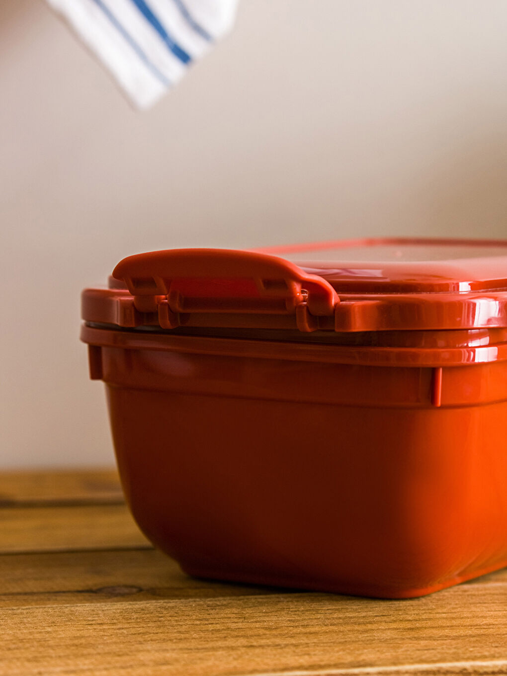 Turuncu Kapaklı Saklama Kabı 1400 ml-2