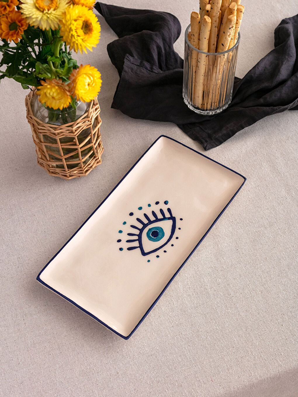 Керамический сервировочный поднос с принтом глаза 29x15 см-1