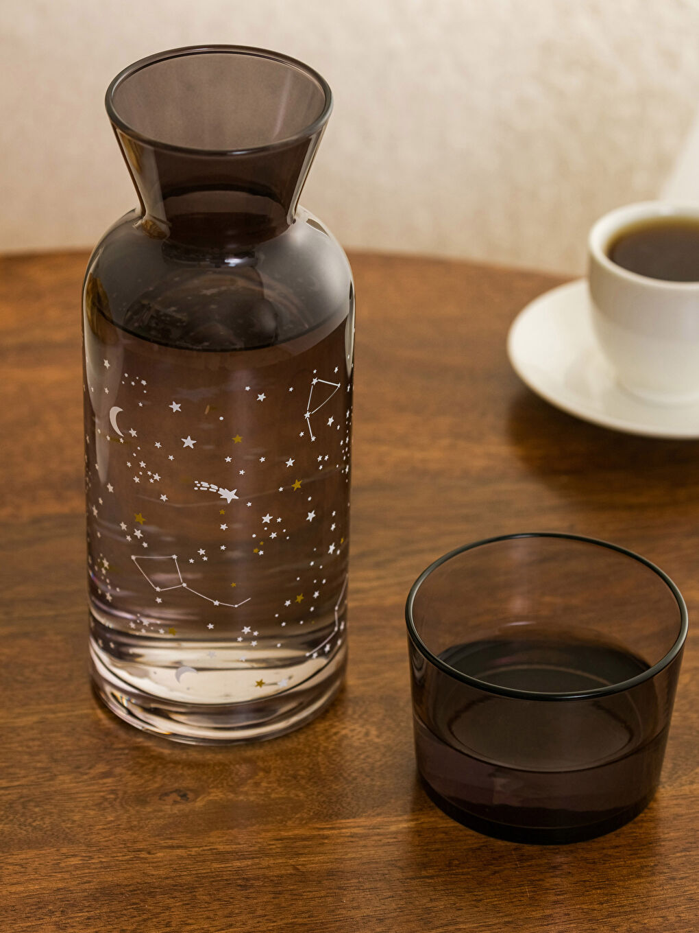 Karışık Baskılı Bardak Kapaklı Cam Karaf Sürahi 700 ml-2