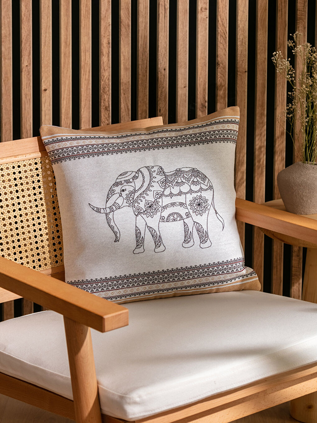 غطاء وسادة جاكار بنقشة الفيل 45x45 سم