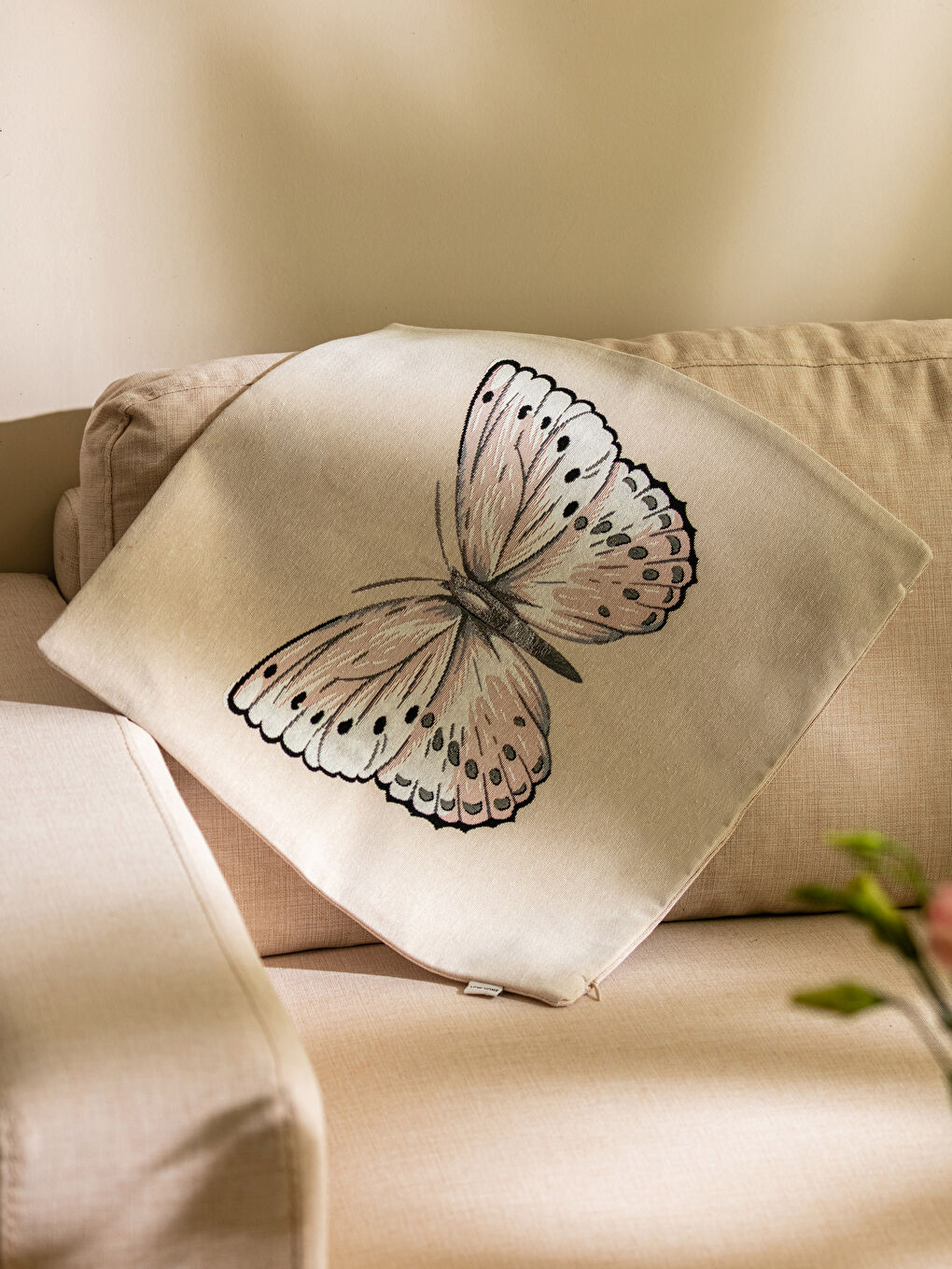 Butterfly Embroidered Jacquard Cushion Cover 45x45 Cm-1
